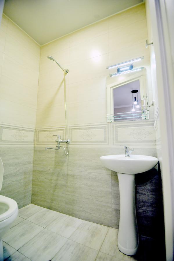 Old Arsena Apartments Tbilisi Luaran gambar